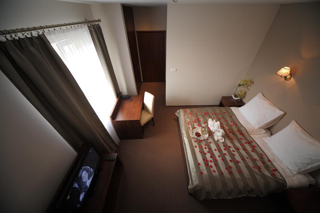 Hotel Stara Fabryka Malogoszcz Værelse billede