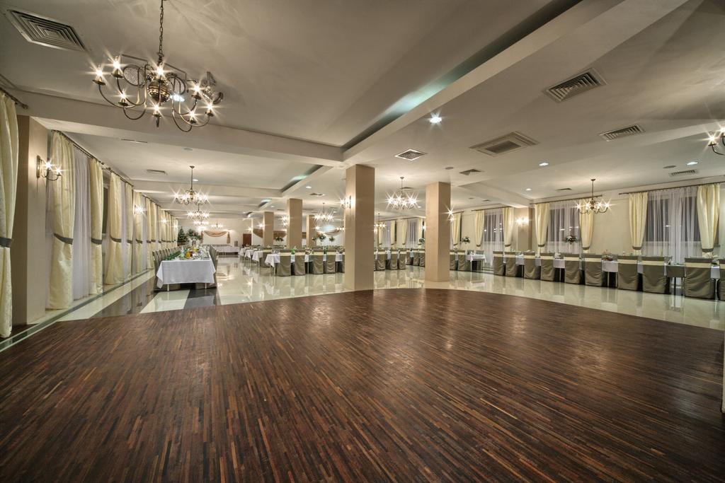 Hotel Stara Fabryka Malogoszcz Eksteriør billede